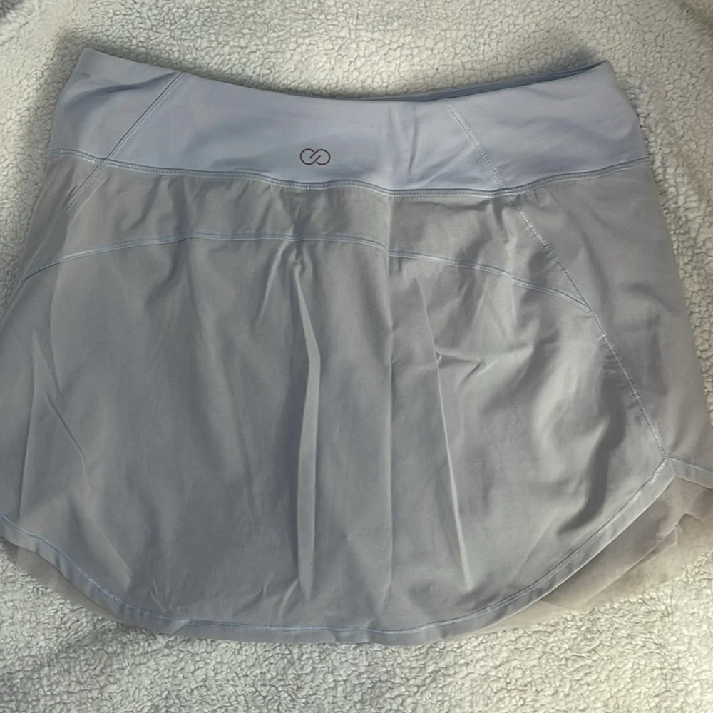 Calia by Carrie Underwood Tulip Hem Skort | Gray | Size Large - Picture 5 of 12